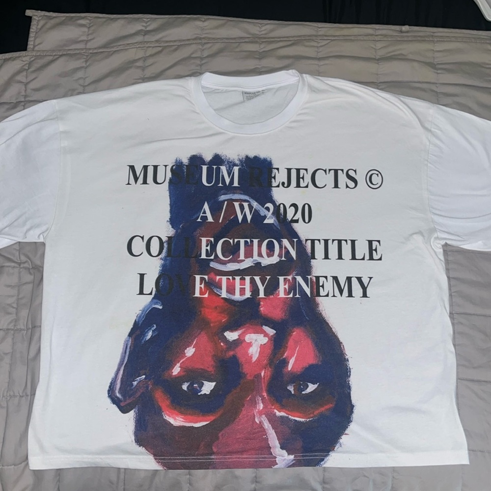 Museum Rejects graphic T shirt